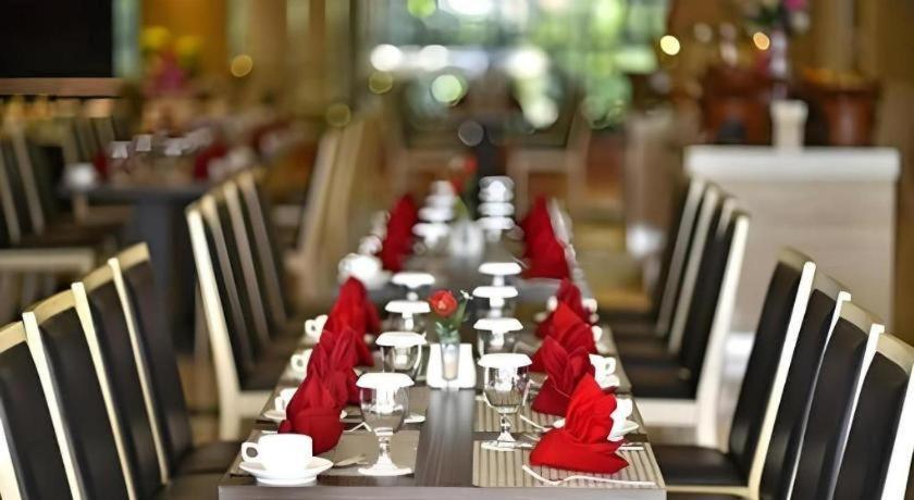Travello Hotel Bandung Exterior photo