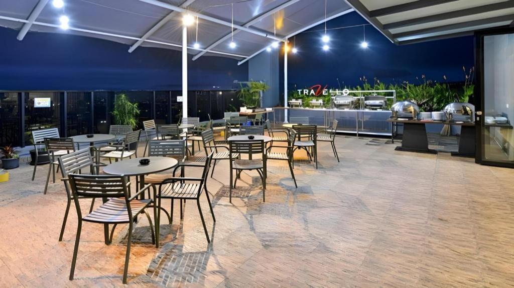 Travello Hotel Bandung Exterior photo