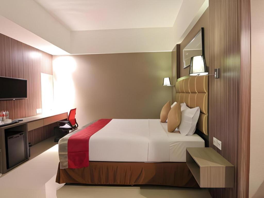 Travello Hotel Bandung Exterior photo