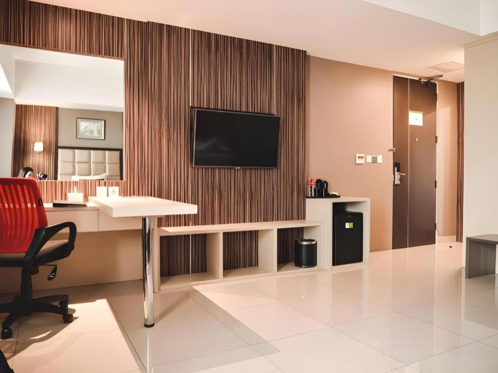 Travello Hotel Bandung Exterior photo