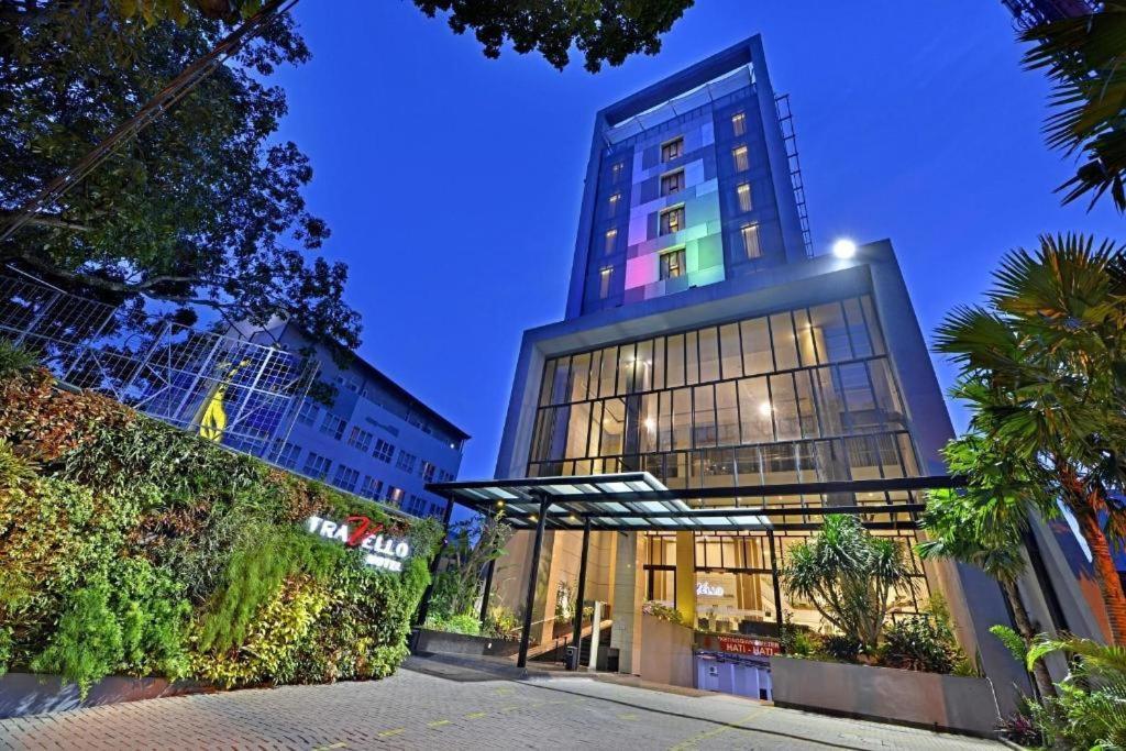 Travello Hotel Bandung Exterior photo