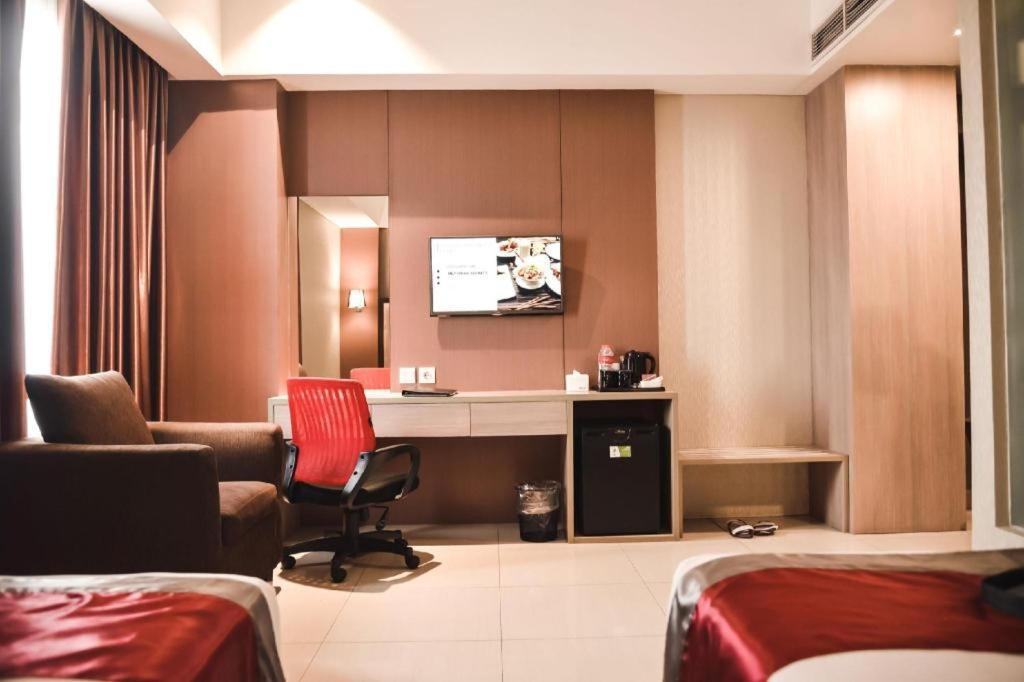 Travello Hotel Bandung Exterior photo